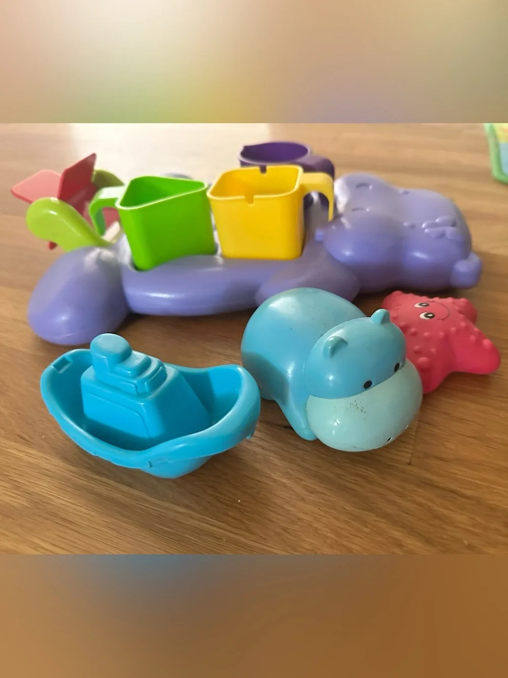 Bath Toy Set Hippo Boat Starfish Cups-7 pieces